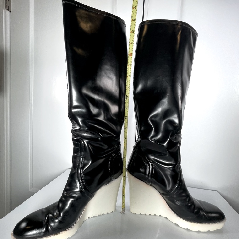 Gucci Patent Leather Boots - Picture 4 of 16